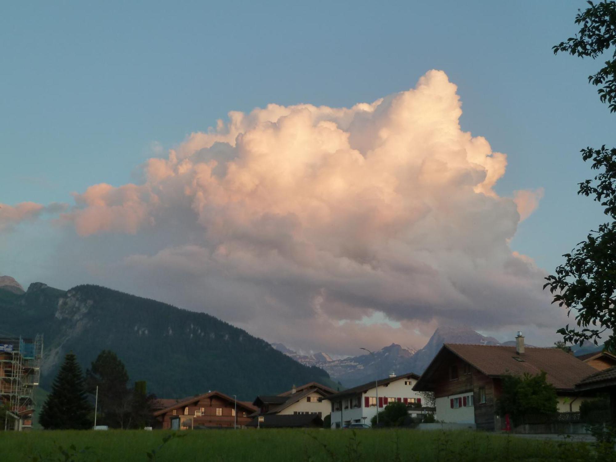 Hotel Restaurant Sunnmatt Aeschi Bei Spiez Экстерьер фото