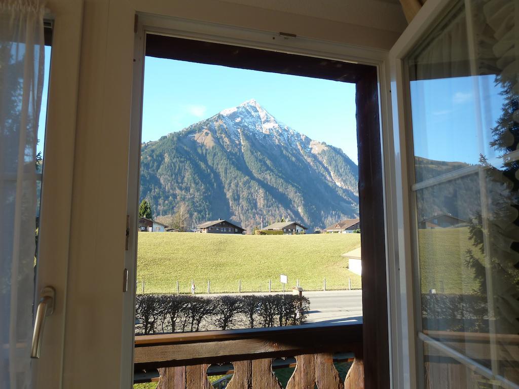 Hotel Restaurant Sunnmatt Aeschi Bei Spiez Номер фото